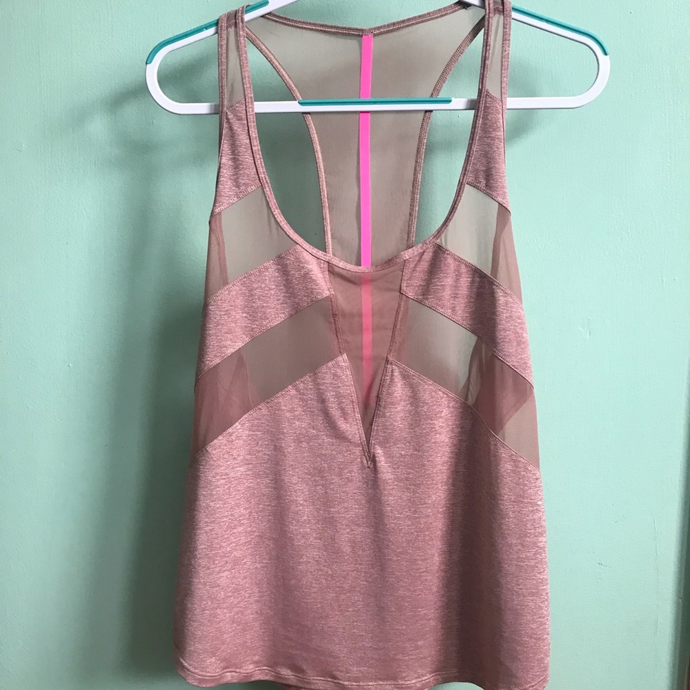Lululemon if you’re lucky mesh tank